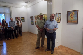 Самостоятелна изложба „Магията на цветовете“ на Tасим Кадрия в КИЦ на РСМ в София (фотография)