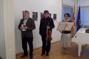 Концерт на „Камерно дуо“ в състав Аряна Куриу Груби (пиано) и Блерим Груби (виола). (фотография)