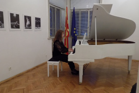 Пијано рецитал на Елена Костовска во КИЦ на РМ во Софија (фотографија)