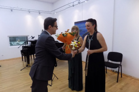 Концерт "Вечер на македонски автори" на Златка Митева - флейта и Наташа Търбойевич - пиано (фотография)