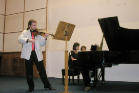  Момчило Кофуянакис - цигулка и Весна Ангеловска - пиано, проект: Концерт (фотография)