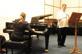 Доц.м-р Владимир Лазаревски и проф. д-р Милица Шкариќ, проект: Камерен концерт за пијано и обоа (фотографија)